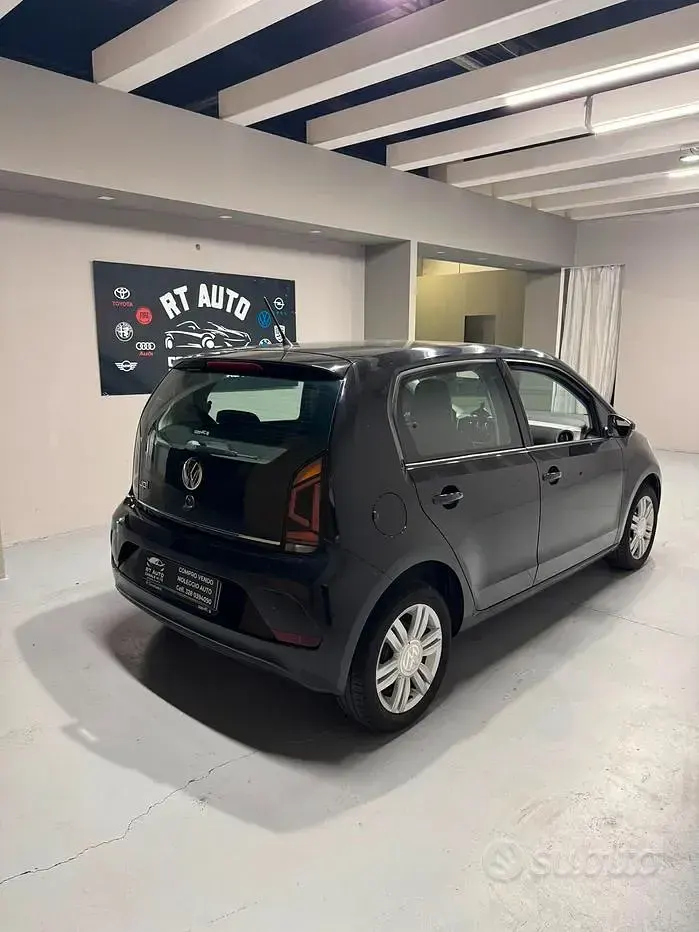 Usata VW up! Highline 75 CV (55 kW) 2017 Nero Utilitaria
