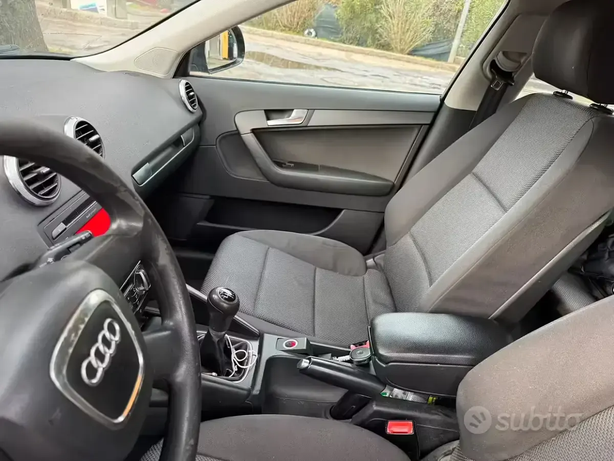 Usata Audi A3 140 CV (102 kW) 2010 Nero Utilitaria