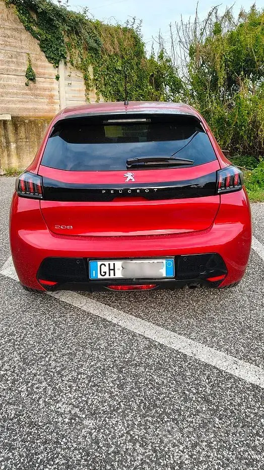 Usata Peugeot 208 75 CV (55 kW) 2022 Utilitaria