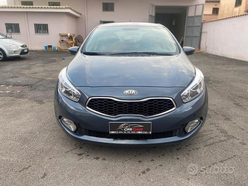 Usata Kia Ceed Active 99 CV (72 kW) 2013 Bianco Utilitaria