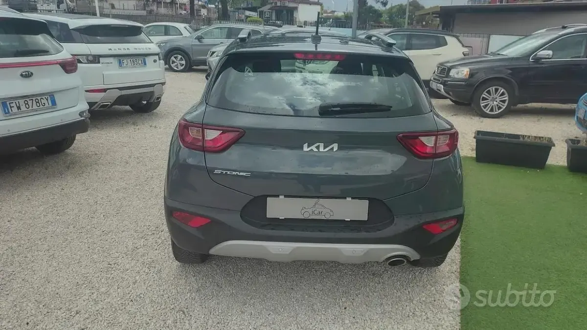 Begagnad Kia Stonic Style 82 HK (60 kW) 2022 Grå SUV
