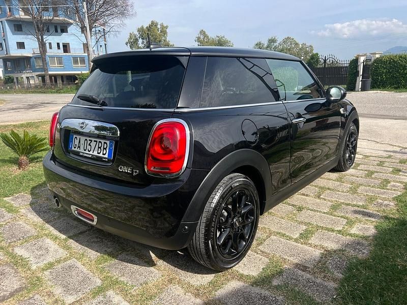 Usata Mini One D Hype 95 CV (69 kW) 2020 Nero Utilitaria