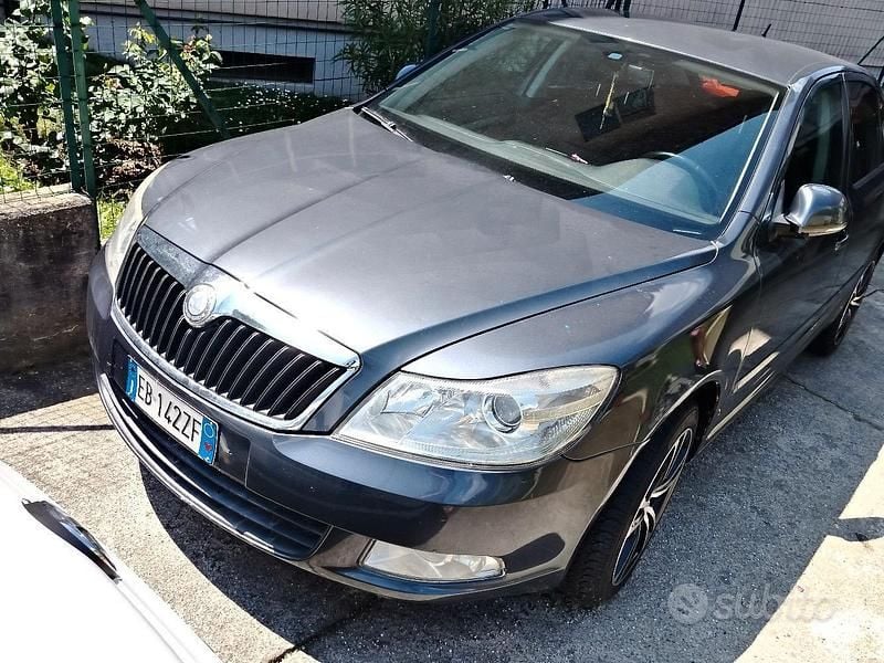 Usata Skoda Octavia 105 CV (77 kW) 2009 Grigio Berlina