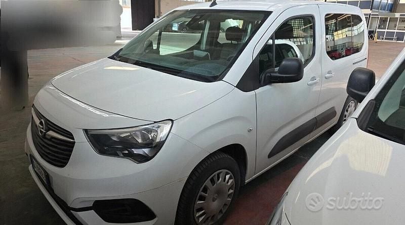 Bianco Usata 2022 Opel Combo Life Monovolume | 16.900 € (Buon prezzo) - Immagine 1/4