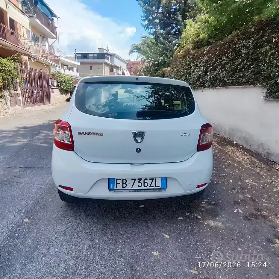 Usata Dacia Sandero Prestige 90 CV (66 kW) 2016 Bianco Berlina
