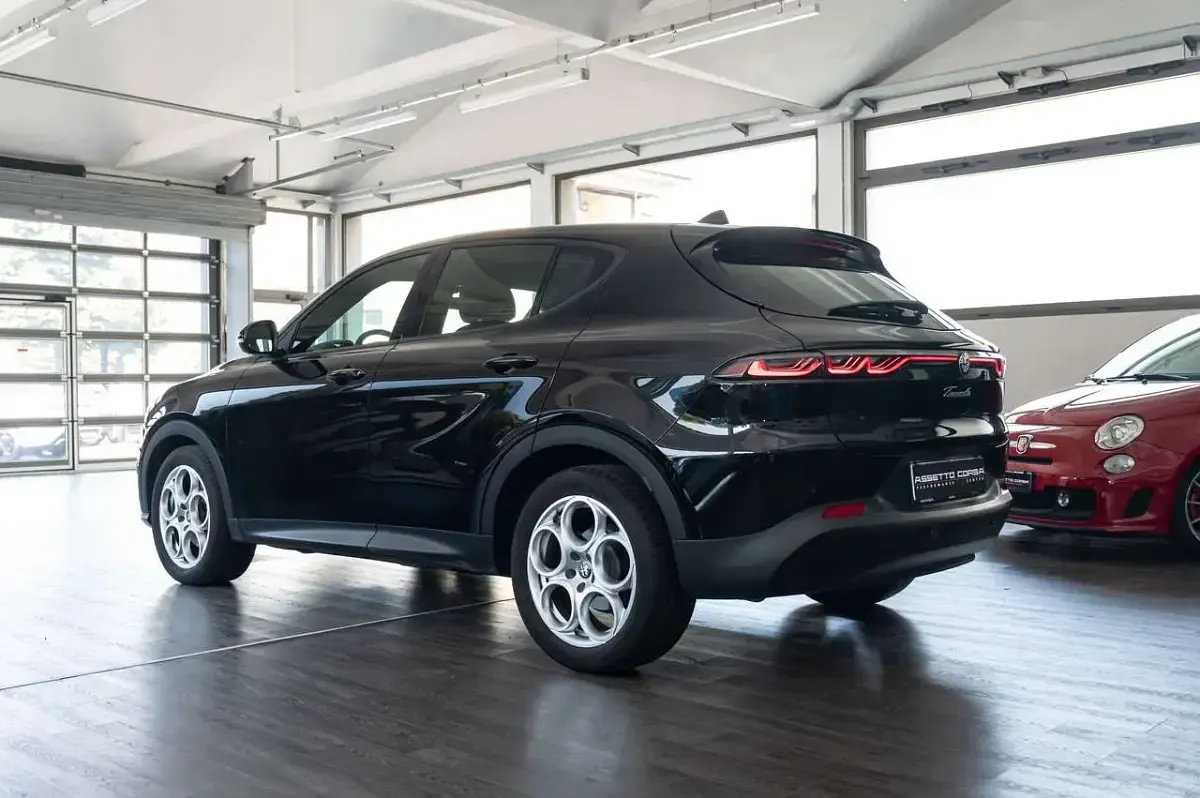 Usata Alfa Romeo Tonale Super 131 CV (96 kW) 2023 Nero SUV