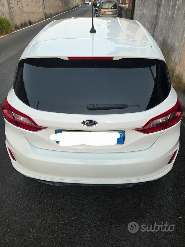 Usata Ford Fiesta ST-Line 100 CV (73 kW) 2018 Bianco Utilitaria