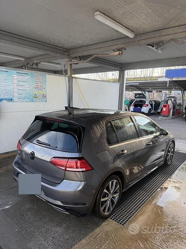 Usata VW Golf VII R-line 116 CV (85 kW) 2017 Berlina