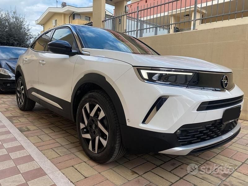 Usata Opel Mokka X Elegance 100 CV (73 kW) 2023 Bianco SUV