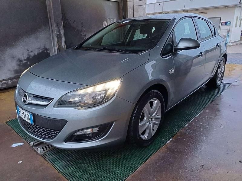 Usata Opel Astra Business 110 CV (80 kW) 2015 Other Berlina