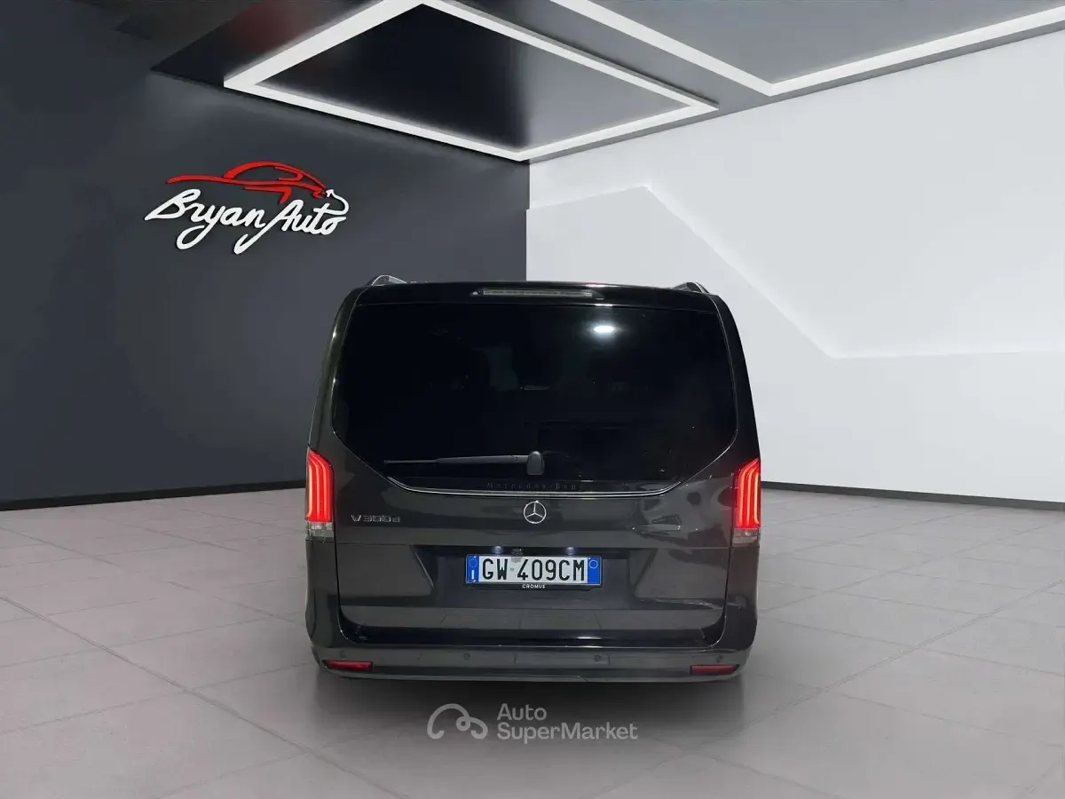 Usata Mercedes V300 Exclusive 237 CV (174 kW) 2024 Other Monovolume