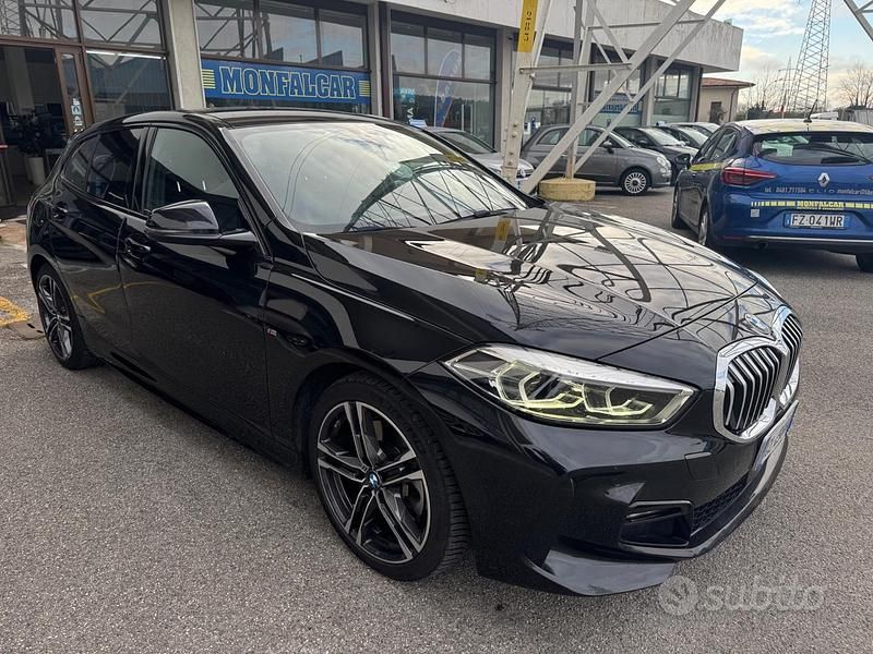 Usata BMW 120 M Sport 190 CV (139 kW) 2022 Nero Utilitaria