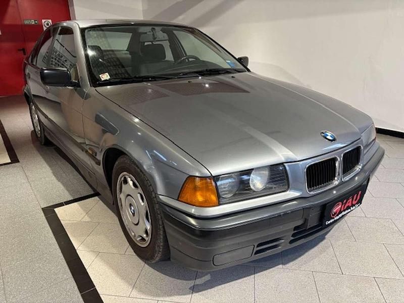 Usata BMW 316 99 CV (72 kW) 1991 Grigio Berlina