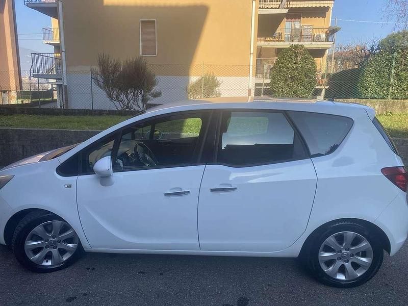 Usata Opel Meriva 101 CV (74 kW) 2011 Monovolume