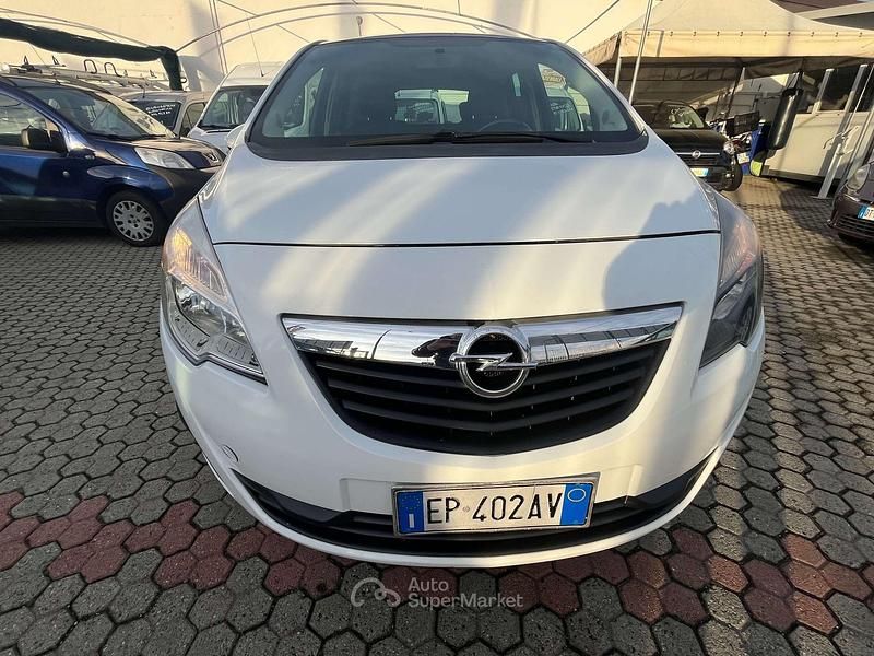 Usata Opel Meriva Cosmo 95 CV (69 kW) 2013 Bianco Monovolume