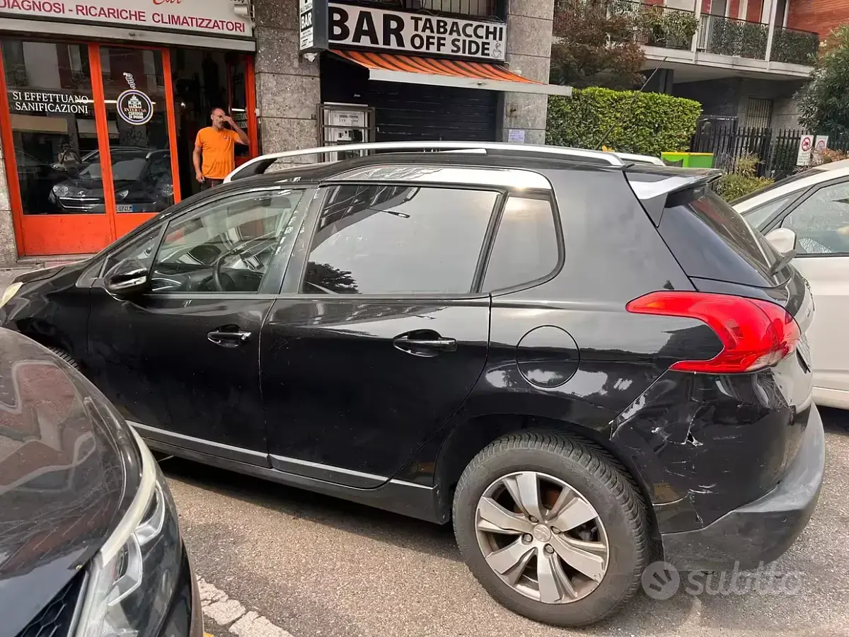 Usata Peugeot 2008 82 CV (60 kW) 2015 Nero SUV