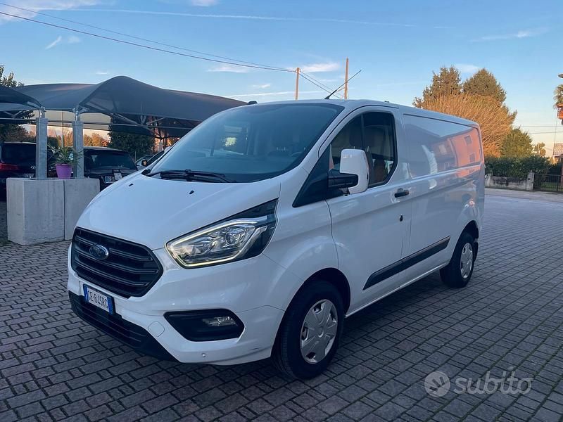Usata Ford Transit Custom 131 CV (96 kW) 2021 Bianco Berlina