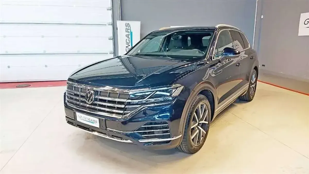 Usata VW Touareg Elegance 381 CV (280 kW) 2021 Blu/azzurro SUV