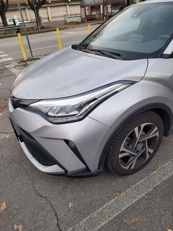 Argento Usata 2022 Toyota C-HR Trend SUV | 19.000 € (Buon prezzo) - Immagine 1/4