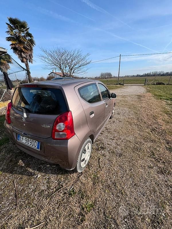 Usata Suzuki Alto 68 CV (50 kW) 2010 Utilitaria