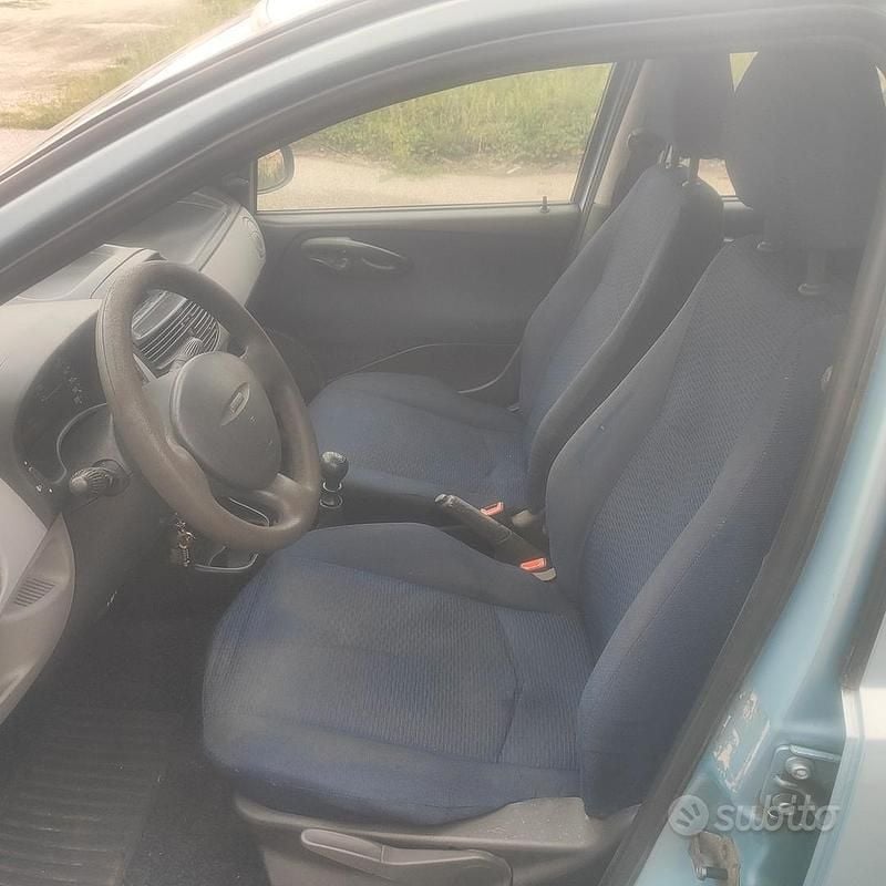 Usata Fiat Punto 2002 Giallo Utilitaria