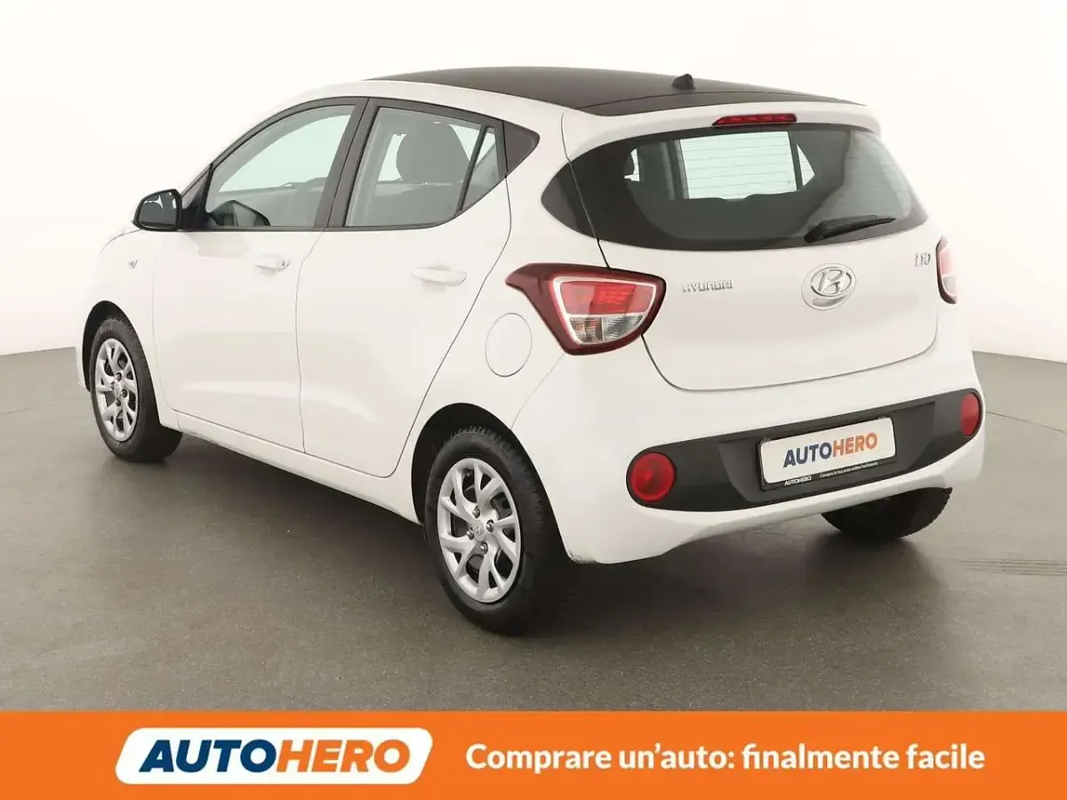 Usata Hyundai i10 67 CV (49 kW) 2018 Bianco Utilitaria