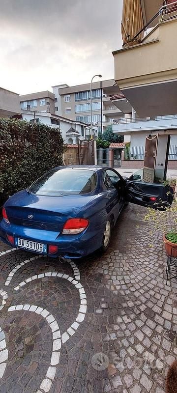 Usata Hyundai S-Coupe 2001 Blu Coupé