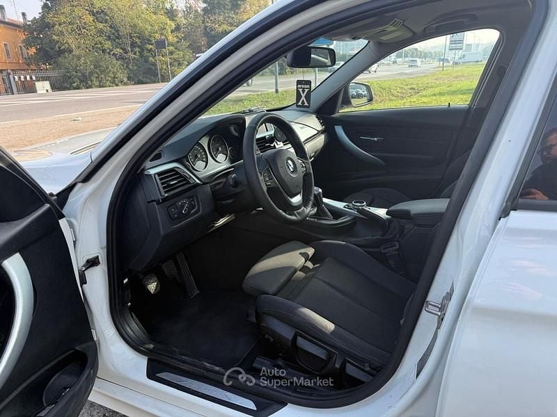 Usata BMW 318 Comfort Edition 143 CV (105 kW) 2012 Bianco Station wagon