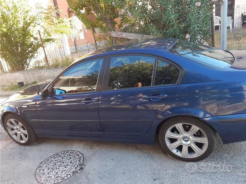 Usata BMW 320 150 CV (110 kW) 2003 Blu Berlina