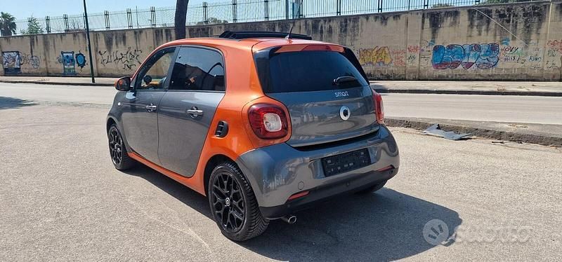 Usata Smart ForFour Passion 90 CV (66 kW) 2016 Grigio Utilitaria
