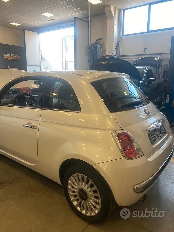 Usata Fiat 500 75 CV (55 kW) 2008 Bianco Utilitaria