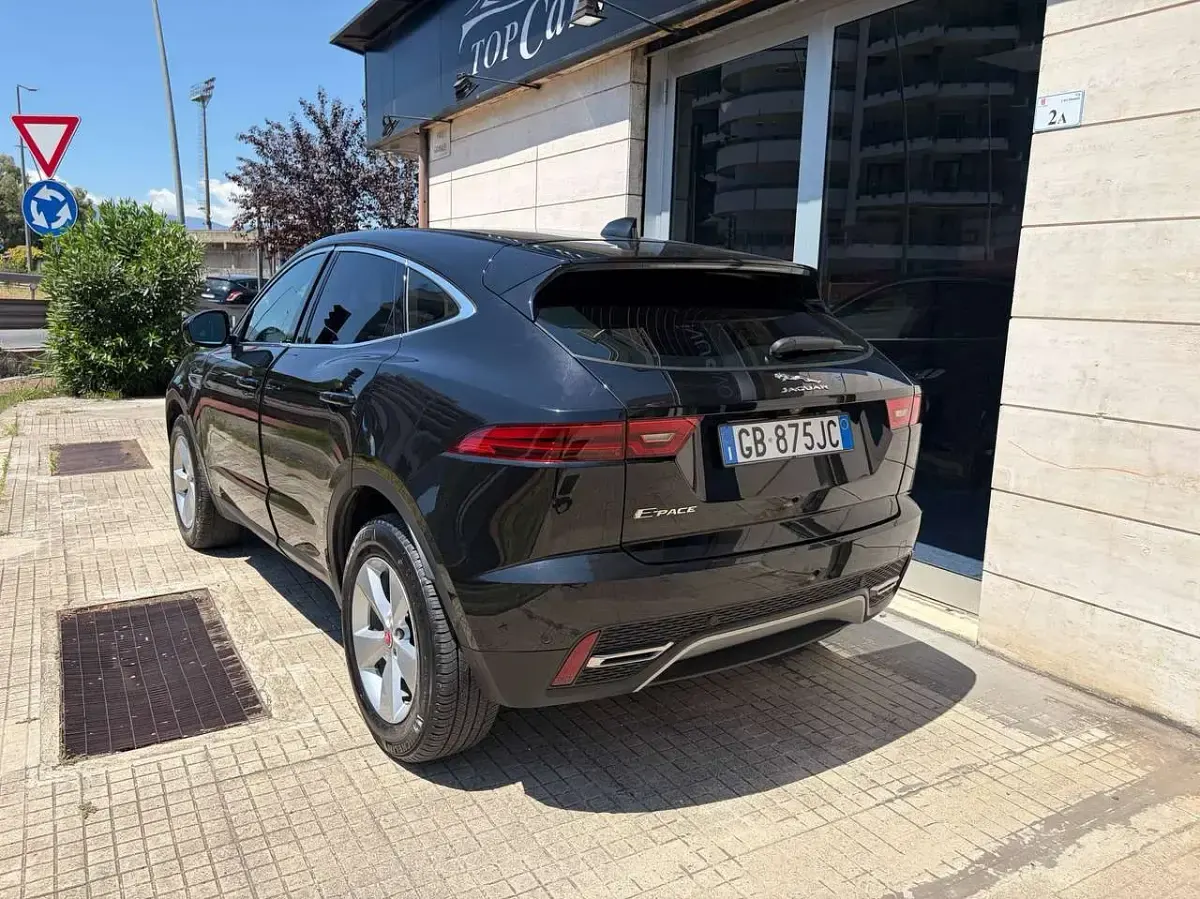 Usata Jaguar E-Pace 163 CV (119 kW) 2021 Nero SUV