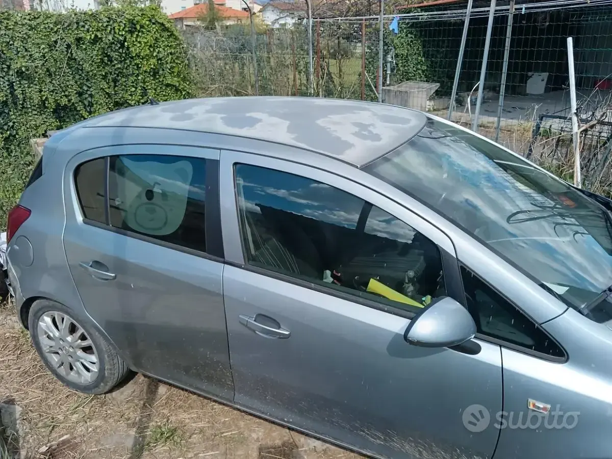 Usata Opel Corsa Enjoy 75 CV (55 kW) 2009 Grigio Utilitaria