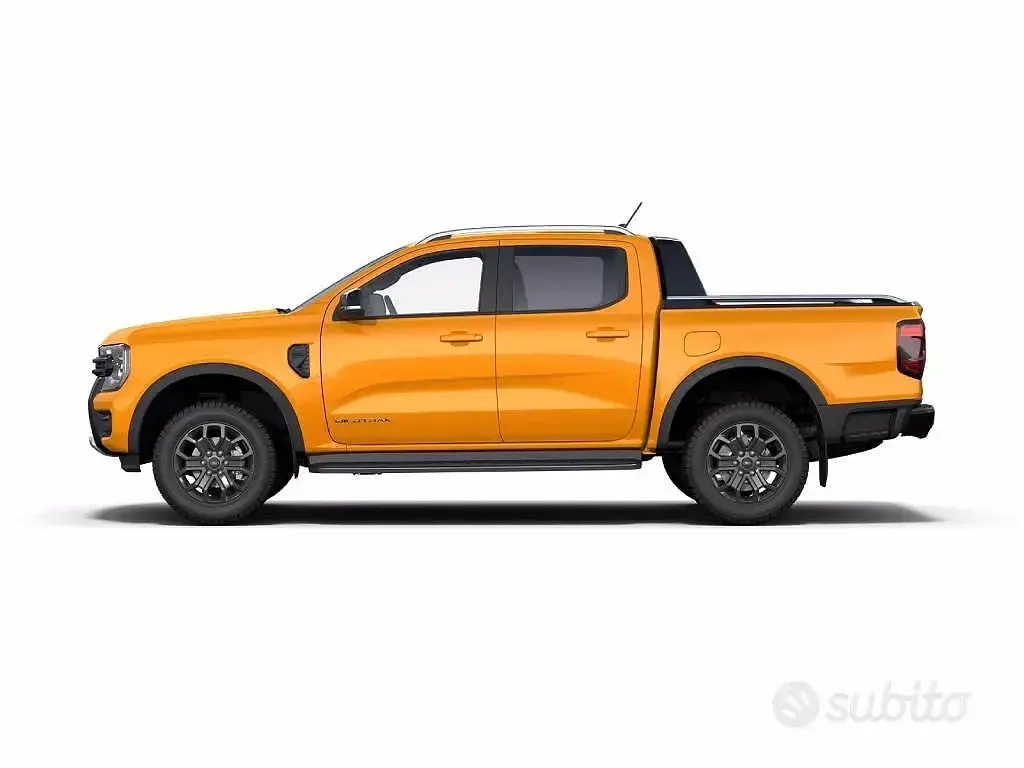 Usata Ford Ranger 281 CV (206 kW) 2025 Rosso Pick-up