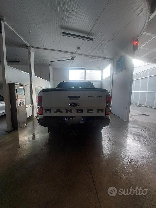 Usata Ford Ranger Wildtrack 213 CV (156 kW) 2021 Grigio Pick-up