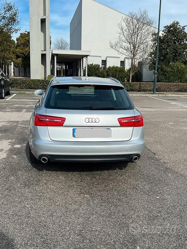 Usata Audi A6 204 CV (150 kW) 2012 Grigio Station wagon
