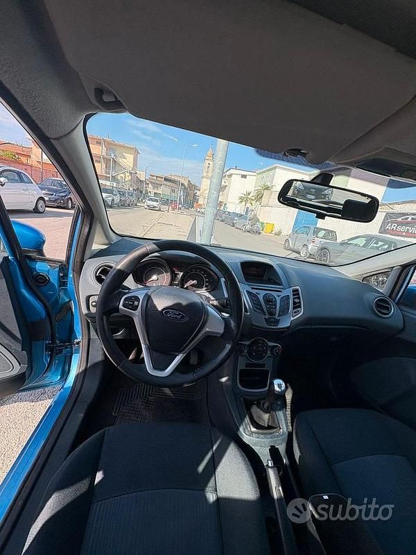 Usata Ford Fiesta 68 CV (50 kW) 2011 Utilitaria