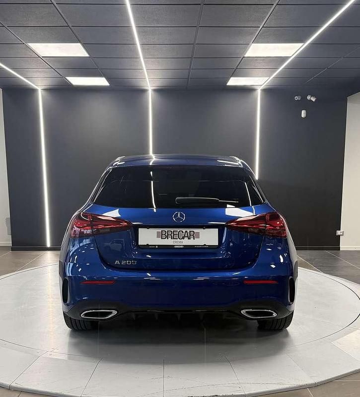 Usata Mercedes A200 AMG line 163 CV (119 kW) 2024 Blu/azzurro Berlina