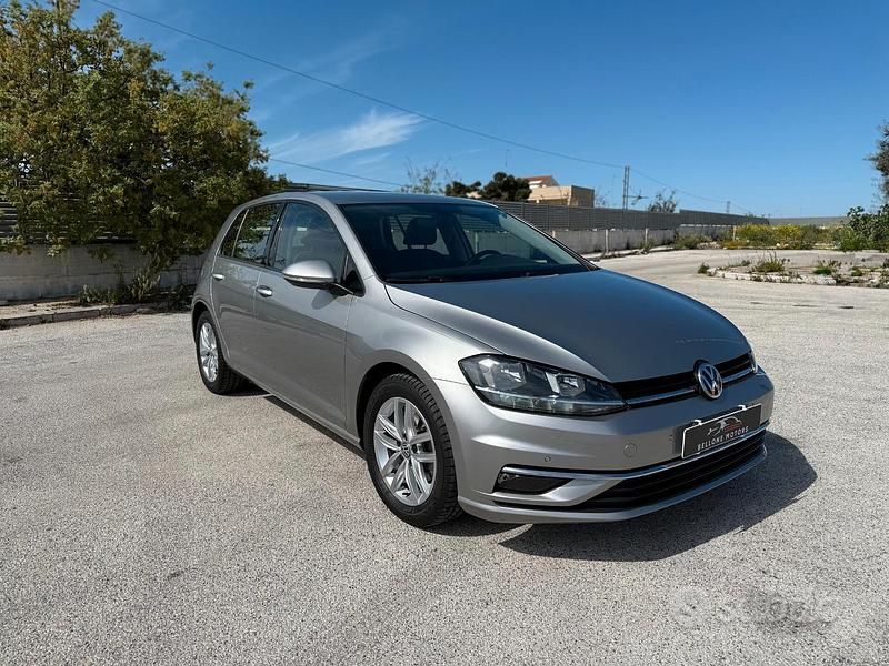 Käytetty VW Golf VII Executive 116 HP (85 kW) 2019 Hopea Viistoperä