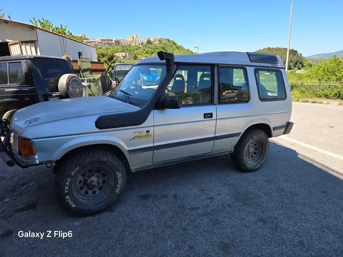 Usata Land Rover Discovery 112 CV (82 kW) 1996 Grigio SUV