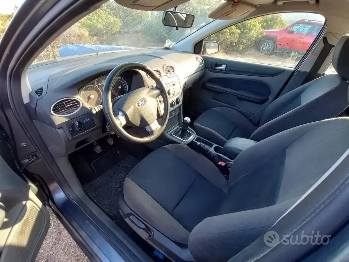 Usata Ford Focus 90 CV (66 kW) 2005 Bluazzurro Station wagon