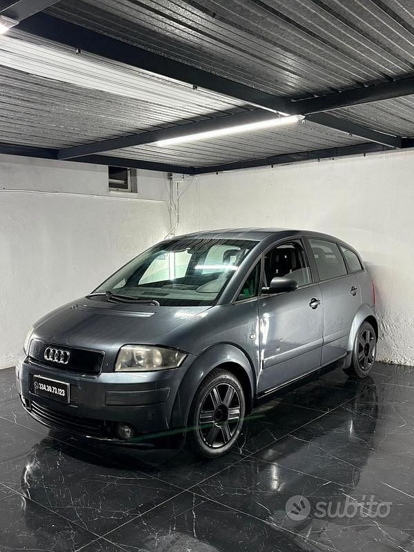 Usata Audi A2 Ambiente 90 CV (66 kW) 2005 Grigio Utilitaria