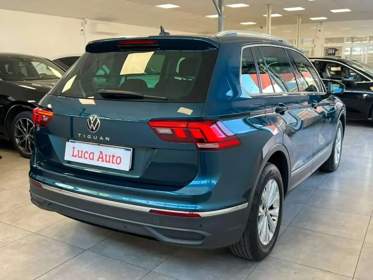 Usata VW Tiguan 150 CV (110 kW) 2023 Blu SUV