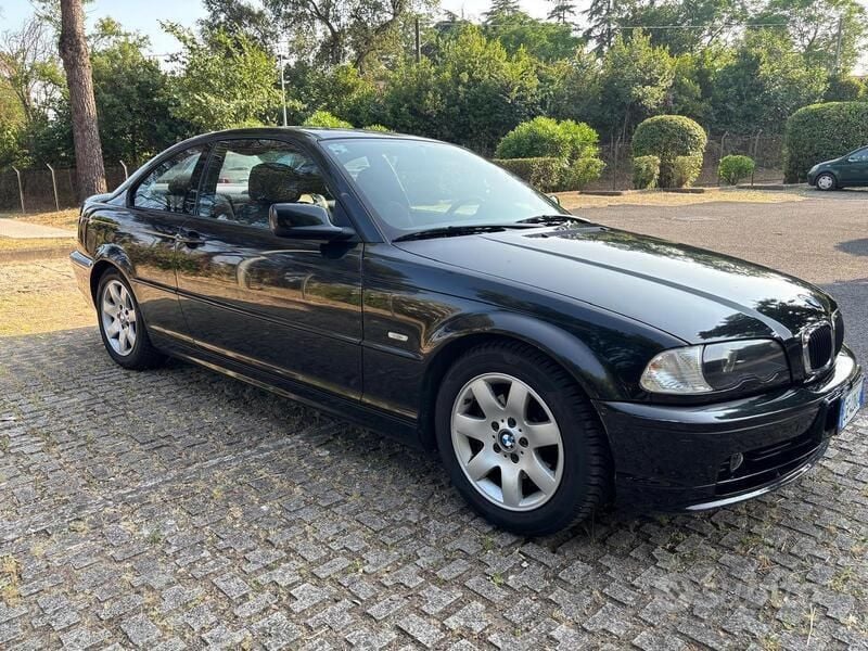 Nero Usata 2002 BMW 318 Coupé | 8000 € (Buon prezzo) - Immagine 1/4
