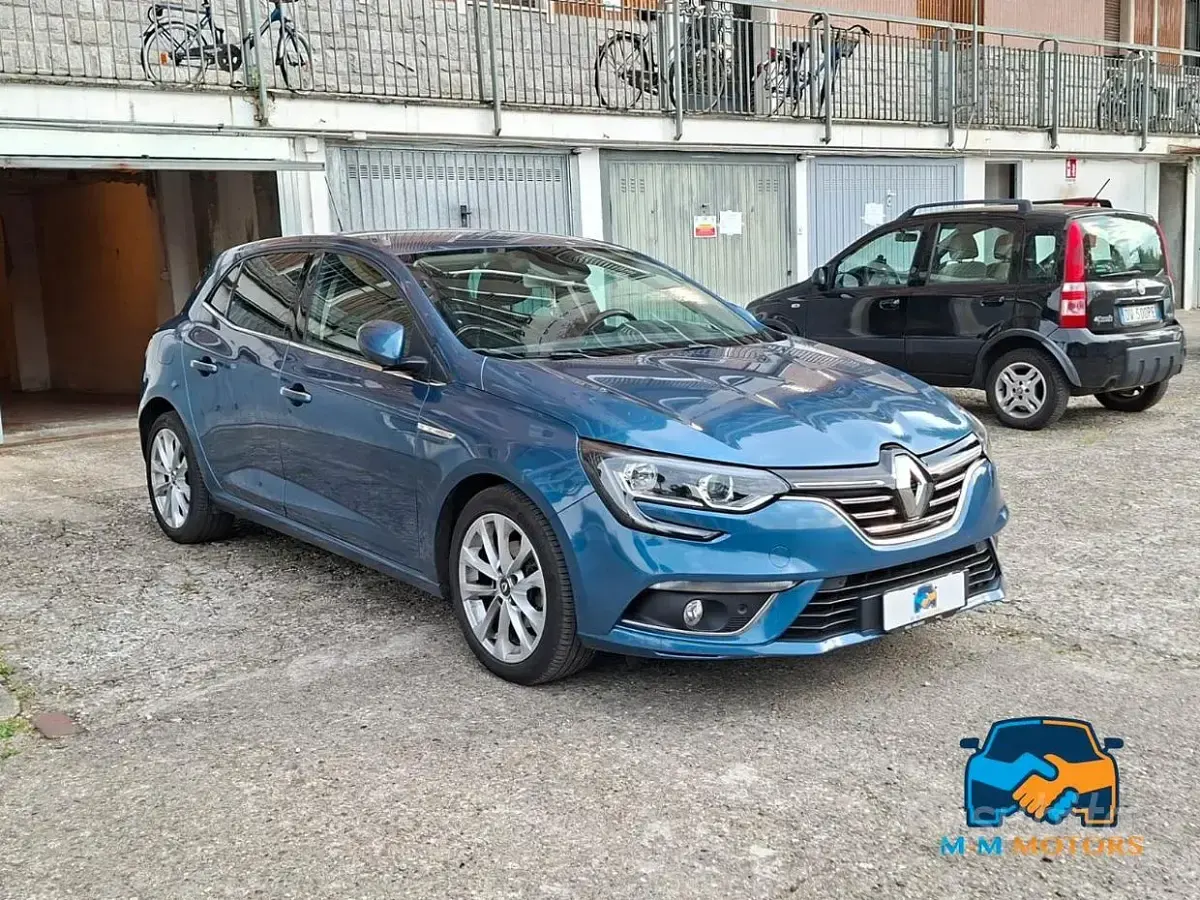 Usata Renault Mégane IV Intens 110 CV (80 kW) 2018 Blu Berlina