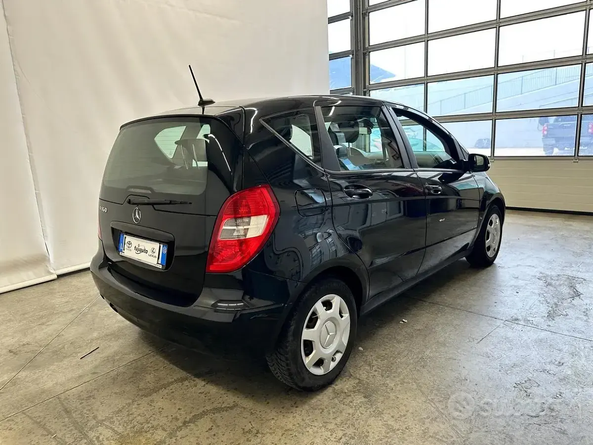 Usata Mercedes A160 Elegance 95 CV (69 kW) 2012 Nero Utilitaria