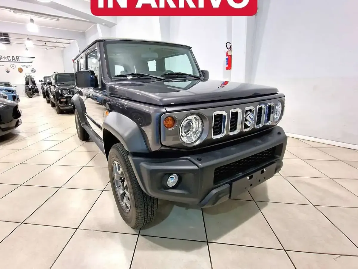 Nuova Suzuki Jimny GLX 102 CV (75 kW) 2026 Verde militare met. SUV