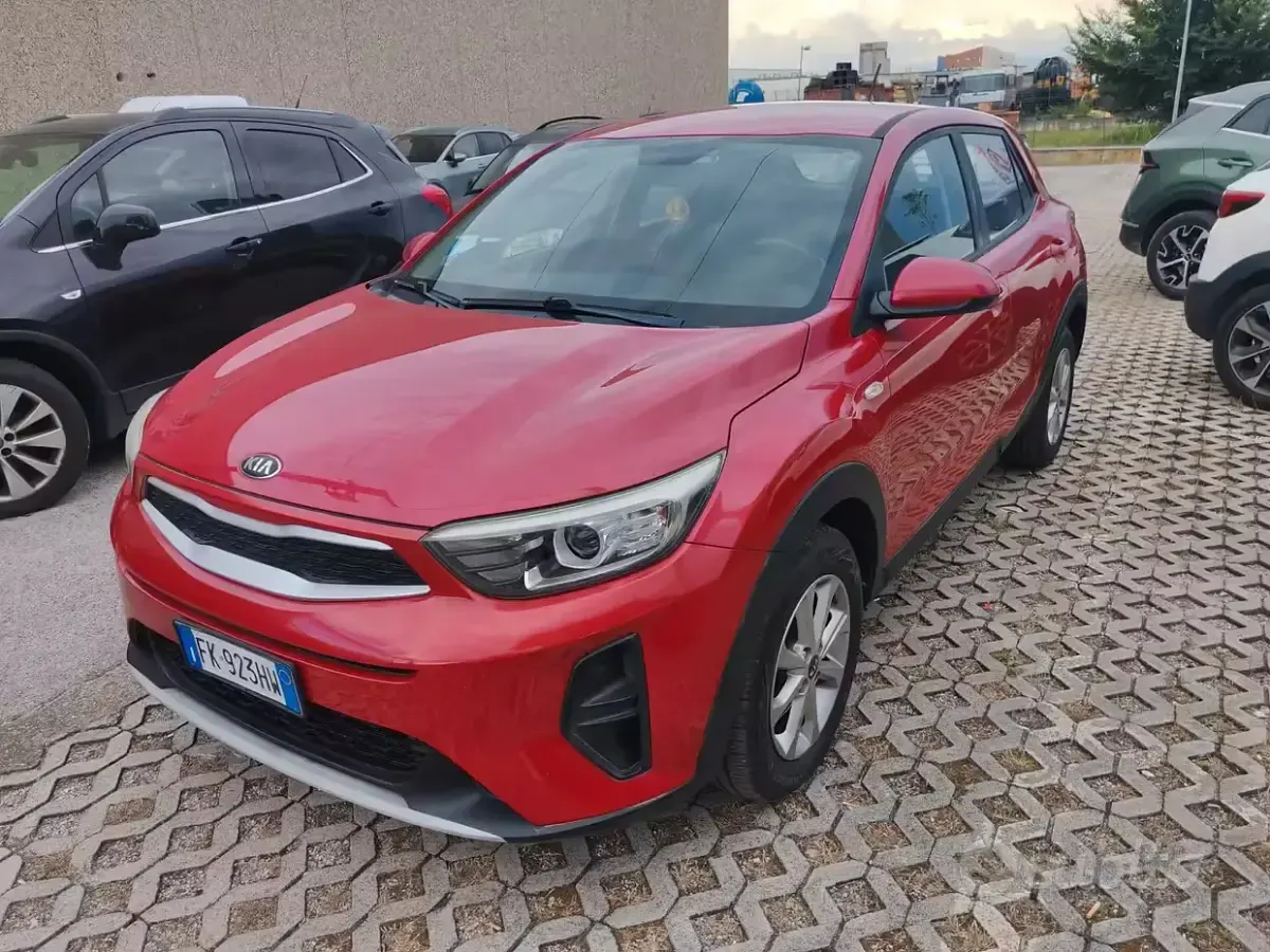 Usata Kia Stonic Urban 110 CV (80 kW) 2017 Rosso SUV