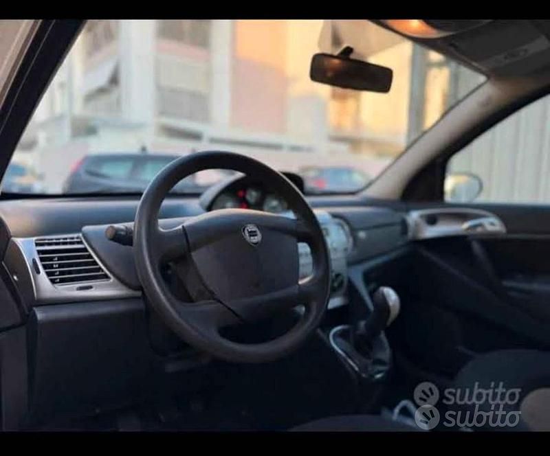 Usata Lancia Ypsilon 2007 Giallo Utilitaria