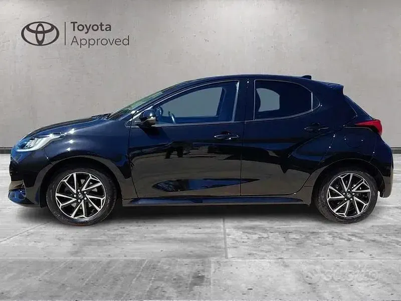 Usata Toyota Yaris Hybrid Trend 2022 Nero Berlina